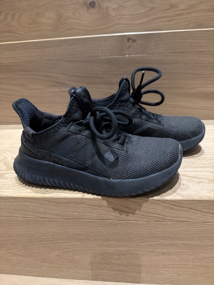 Adidas Herrenschuhe: Adidas Cloudfoam Turnschuhe Gr. 36 – Gebraucht aus Ennetbaden von Katiusia