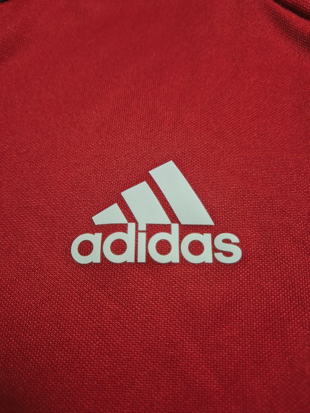 Adidas Canottiere & Pantaloni: Adidas 22/23 Training Shirt Grösse L  – Nuovo (secondo la descrizione) da St. Gallen venduto da CaliSunshine 3