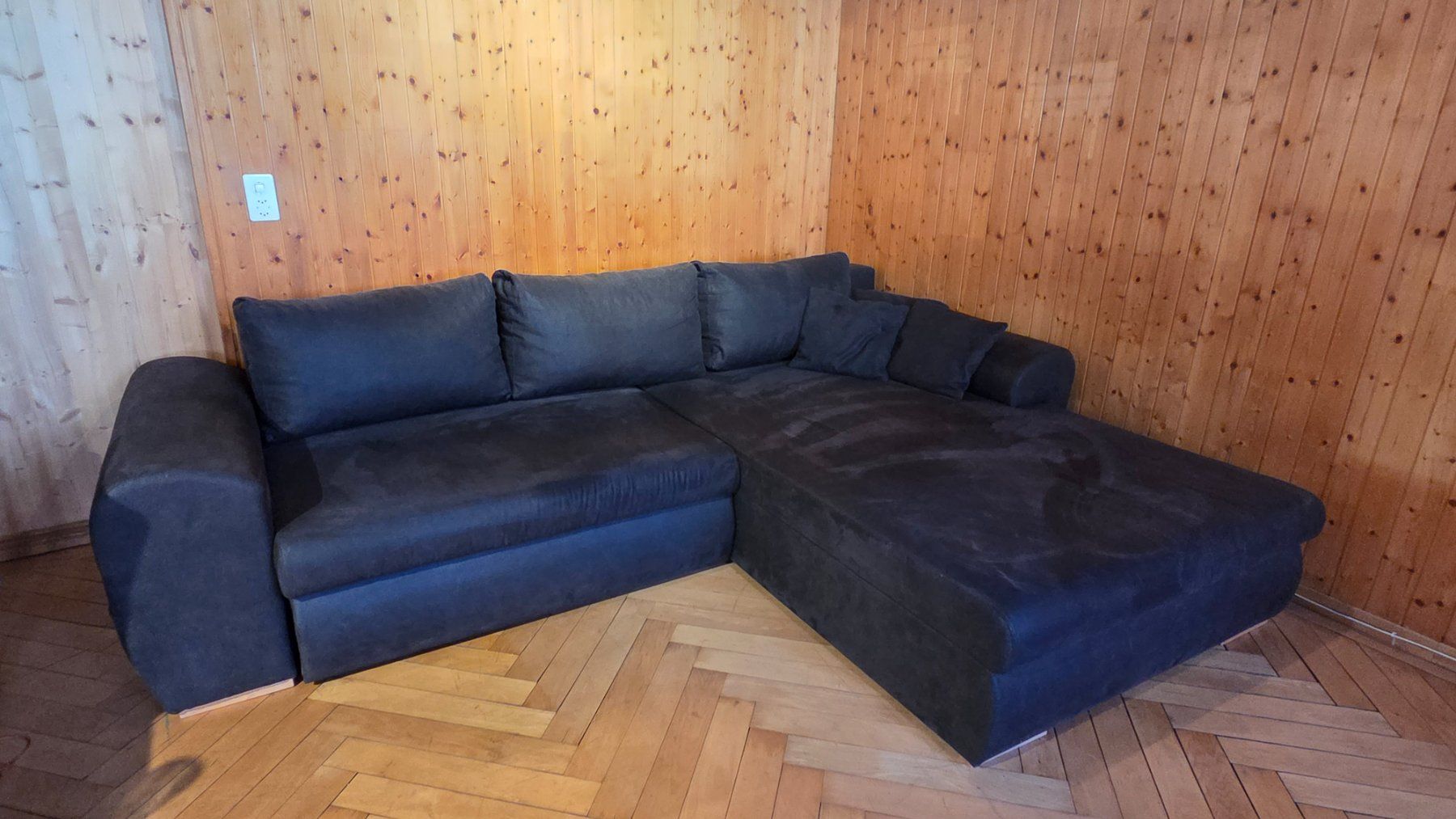 Divani: Dunkelgraues Ecksofa mit Bettfunktion, gratis – Usato da Burgdorf venduto da IENNE_89