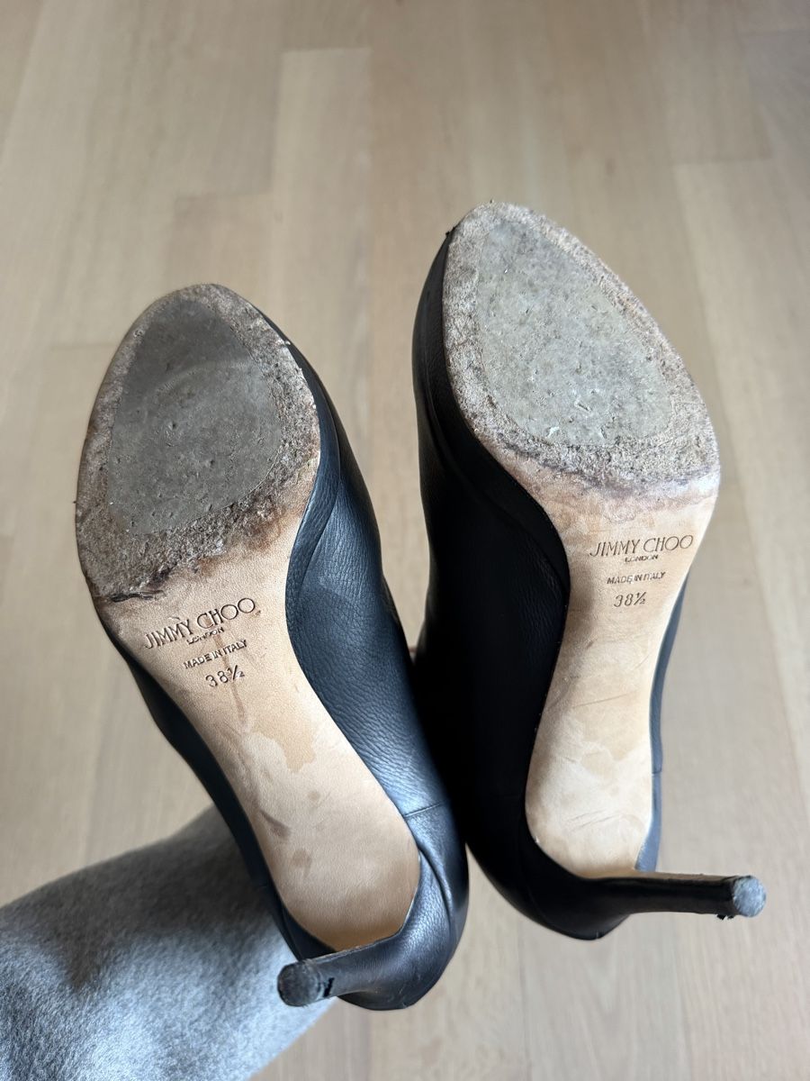 Jimmy Choo Damenschuhe: Jommy Choo Schuhe 38.5 – Defekt aus Uster von Ninii003 3