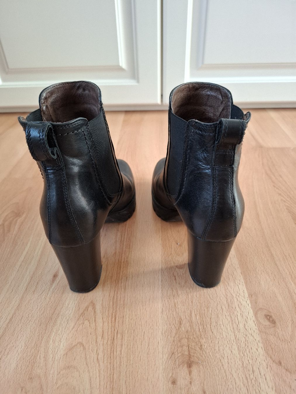 Scarpe da donna: Bottines en cuir taille 37 – Nuovo (secondo la descrizione) da La Tour-de-Peilz venduto da Marin_nette 4