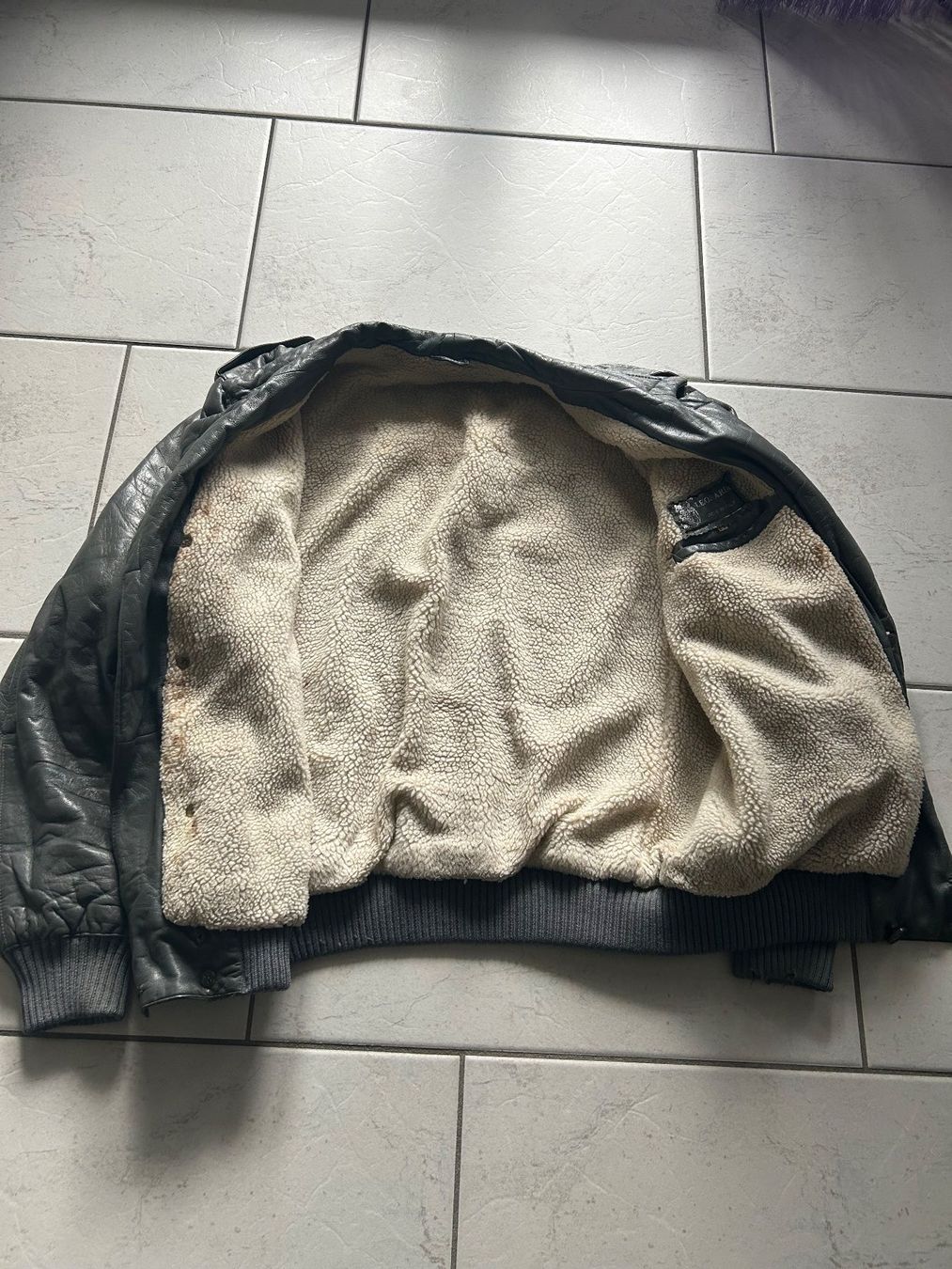 Giacche: Leonardo Lederjacke aus den 80er – Usato da Waltenschwil venduto da alfarumore 2