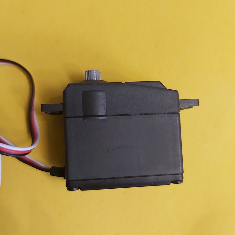 TRAXXAS Nr.2075x Servo 6V / Waserdicht/Metallgetriebe/9kg/cm Kaufen