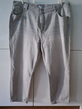 Jeans Grösse 48 NEU!