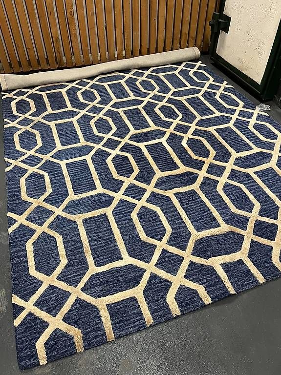 Tappeti: Tapis bleu et dorée à reliefs  – Usato da Genève venduto da you_9pbh