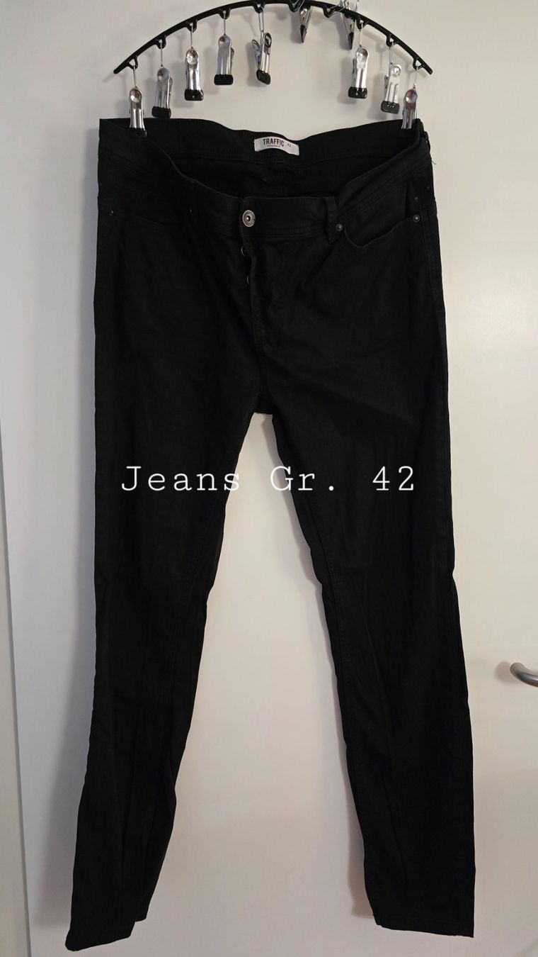 Jeans: Jeans Gr. 42 – Gebraucht aus Sumiswald von van_tfv5