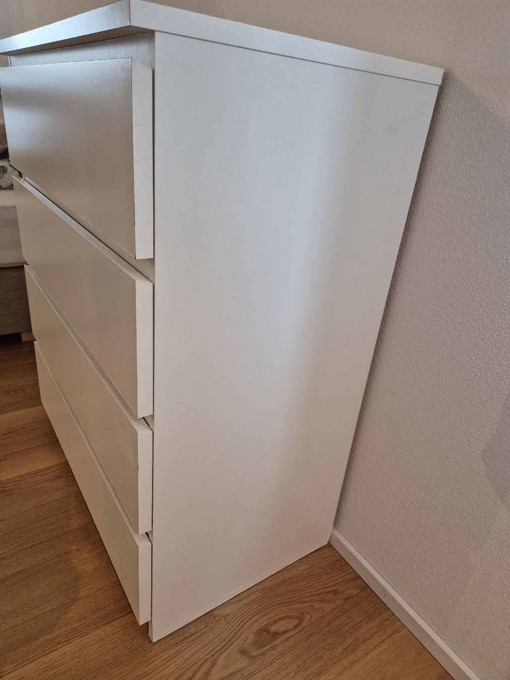 Cassettiere: IKEA Malm Kommode weiss 4 Schubladen gebraucht – Usato da Altendorf venduto da caj_hry2 5