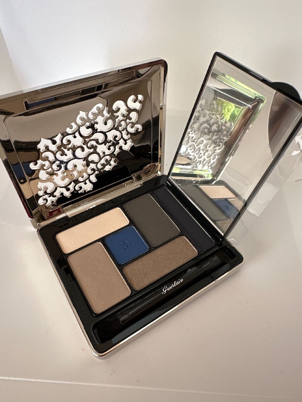 Guerlain Maquillage: Guerlain palette écrin 6 couleur – Neuf avec emballage d'origine à Pully par Natala