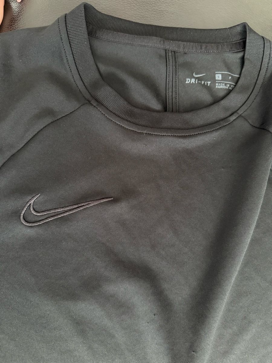 Nike T-Shirts: Nike T-Shirt schwarz – Gebraucht aus Winterthur von yar_dpp8 2