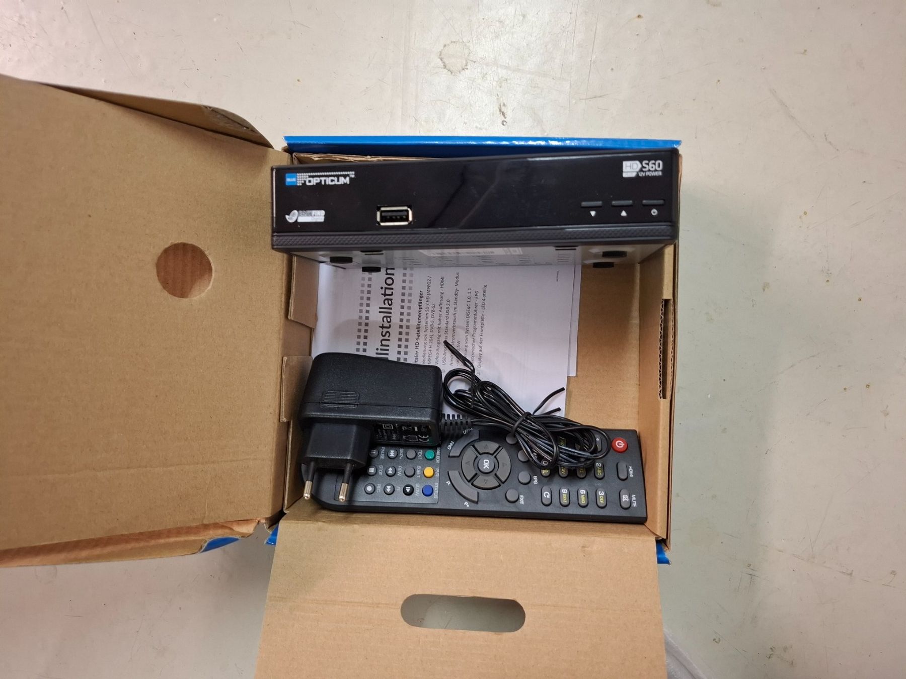 Ricevitori: Digitaler Satelliten Receiver Blue Opticum S60 HD – Usato da Steinach venduto da Gauto 2