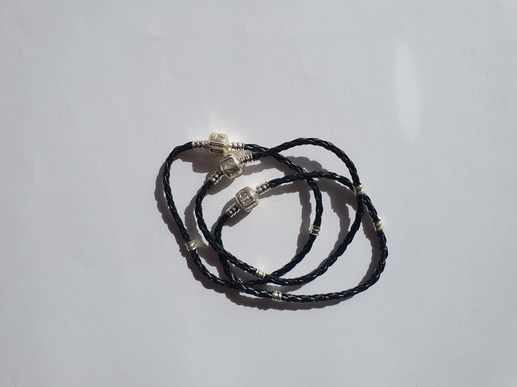 Bracciali & Braccialetti: 3 Armbänder mit Clipverschluss – Nuovo e nell'imballaggio originale da St. Margarethen TG venduto da Schachmatt 1