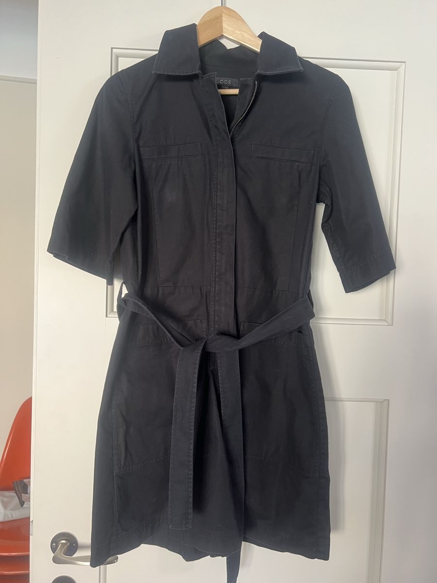 Cos Tute: COS Jumpsuit Playsuit Combi Schwarz 36 – Usato da Schaffhausen venduto da vandemonian