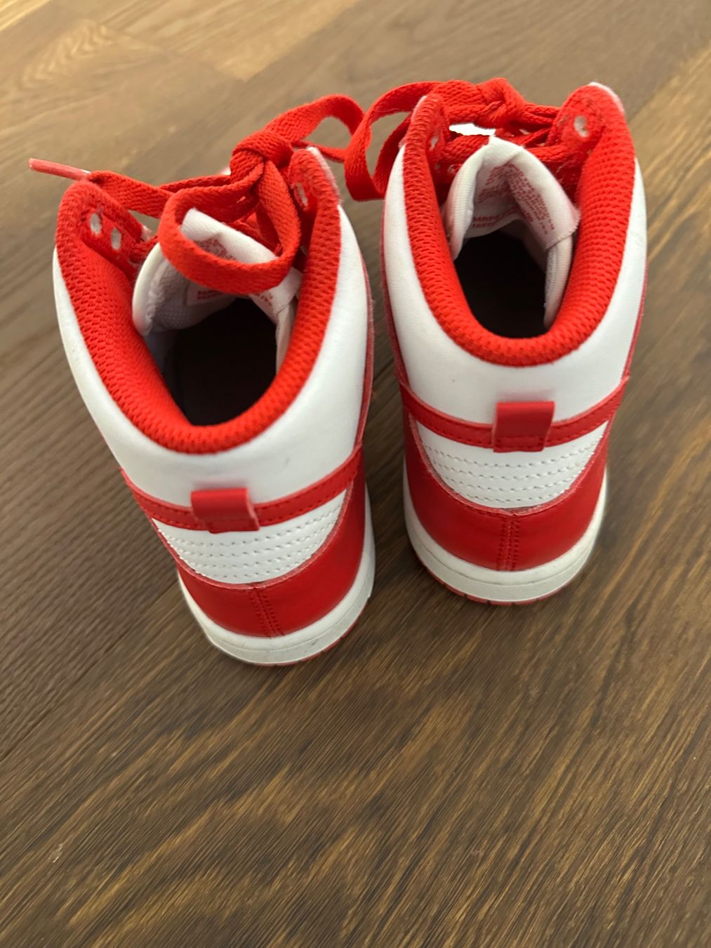 Nike Scarpe per ragazzi: Nike Air Jordan Mid Grösse 31 – Usato da Brunnen venduto da annitime 1