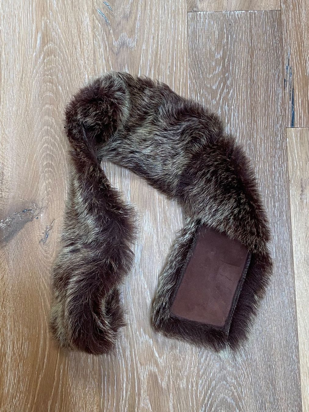 Foulard & Sciarpe: Great brown sheepskin scarf – Nuovo (secondo la descrizione) da Grund b. Gstaad venduto da PlageNeigeplus