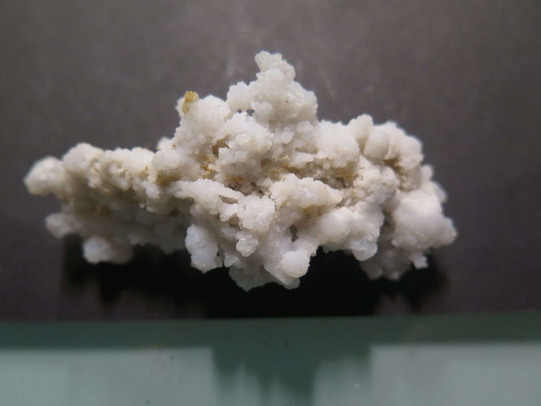 Mineralien & Heilsteine: Hellblauer Chalcedon von Österreich – Gebraucht aus Schaffhausen von Yamakana51L8736OQ8
