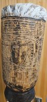 Tambour africain bois sculpté cuir authentique état d'usage