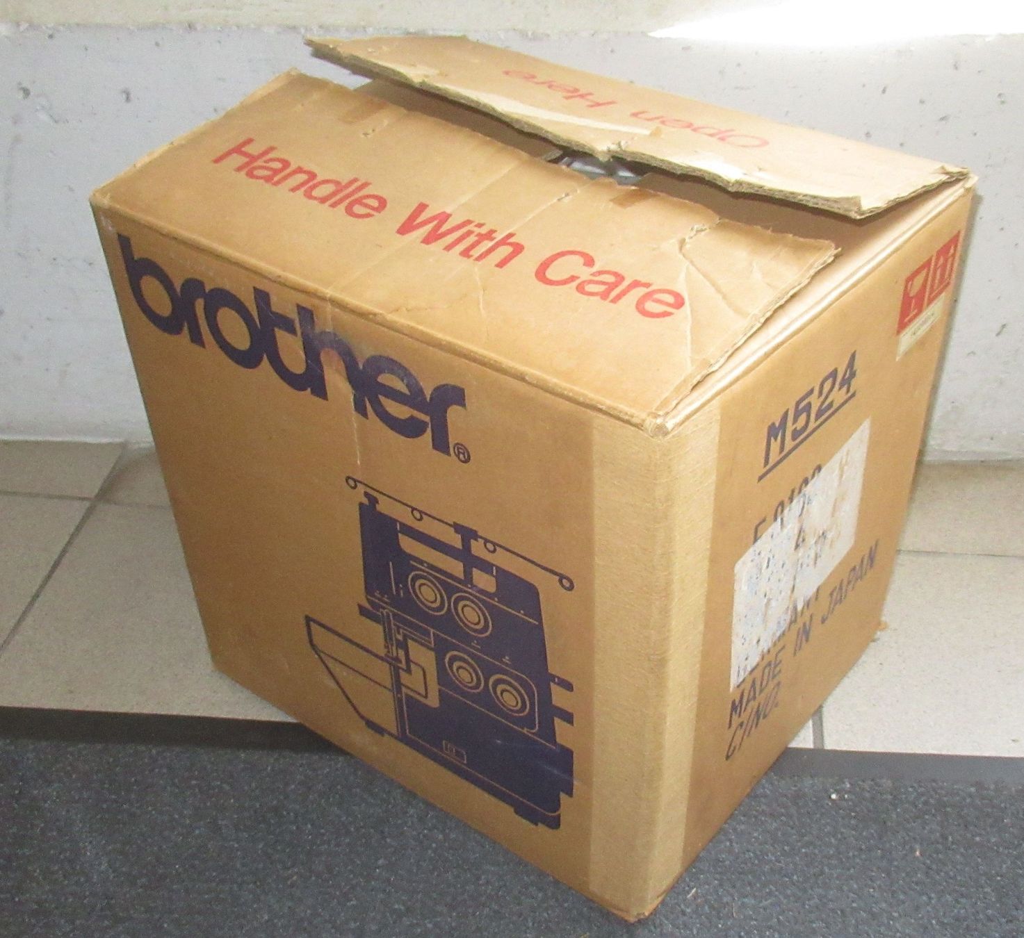 Brother Machines à coudre: Brother Overlock TE4-B525 – D'occasion à Männedorf par livesteam 1