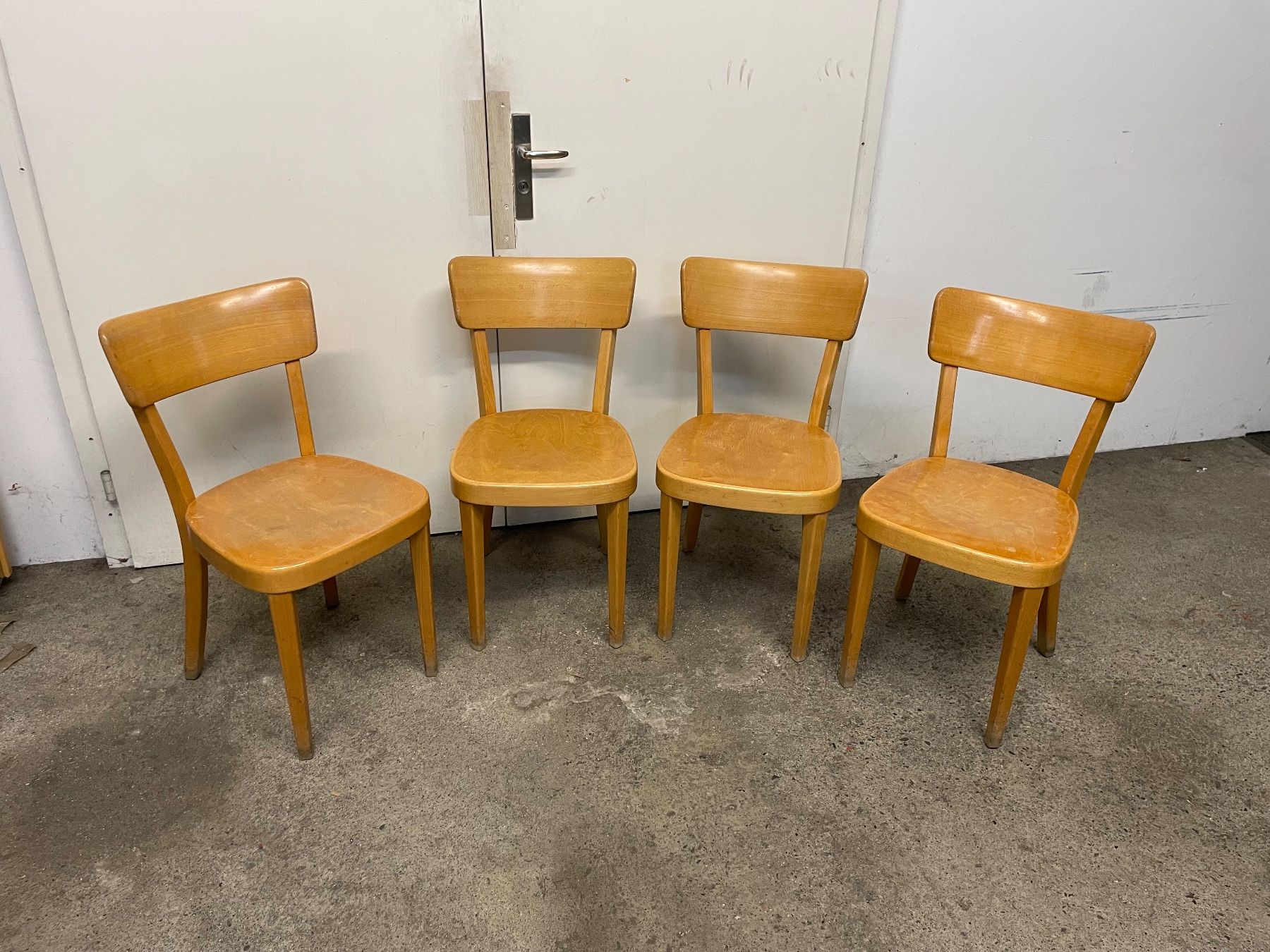 Stühle: Beizenstuhl 4 er Set – Gebraucht aus Basel von M.Secondhand