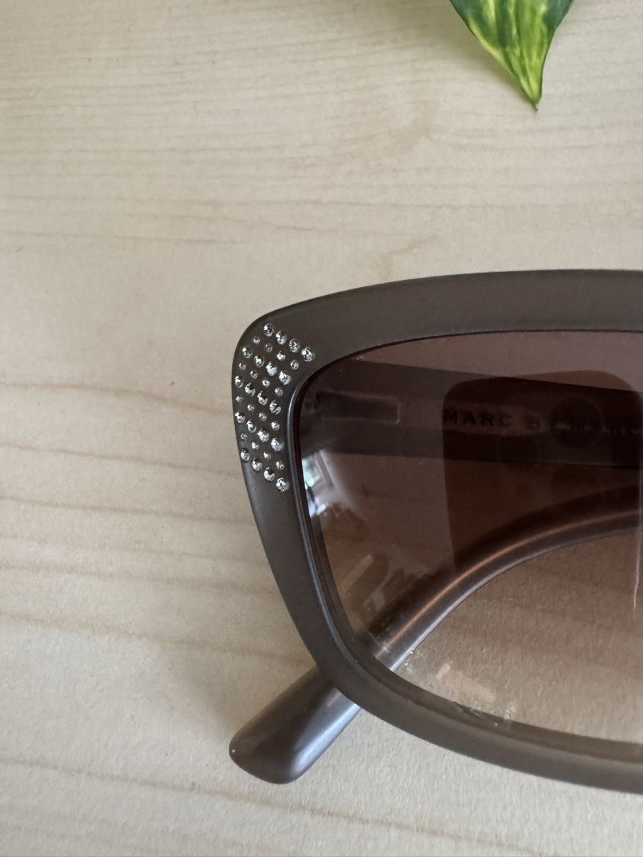 Marc Jacobs Occhiali & Lenti: Marc Jacobs Sunglasses-Blumarine Case – Usato da Fällanden venduto da emilyeheim 2