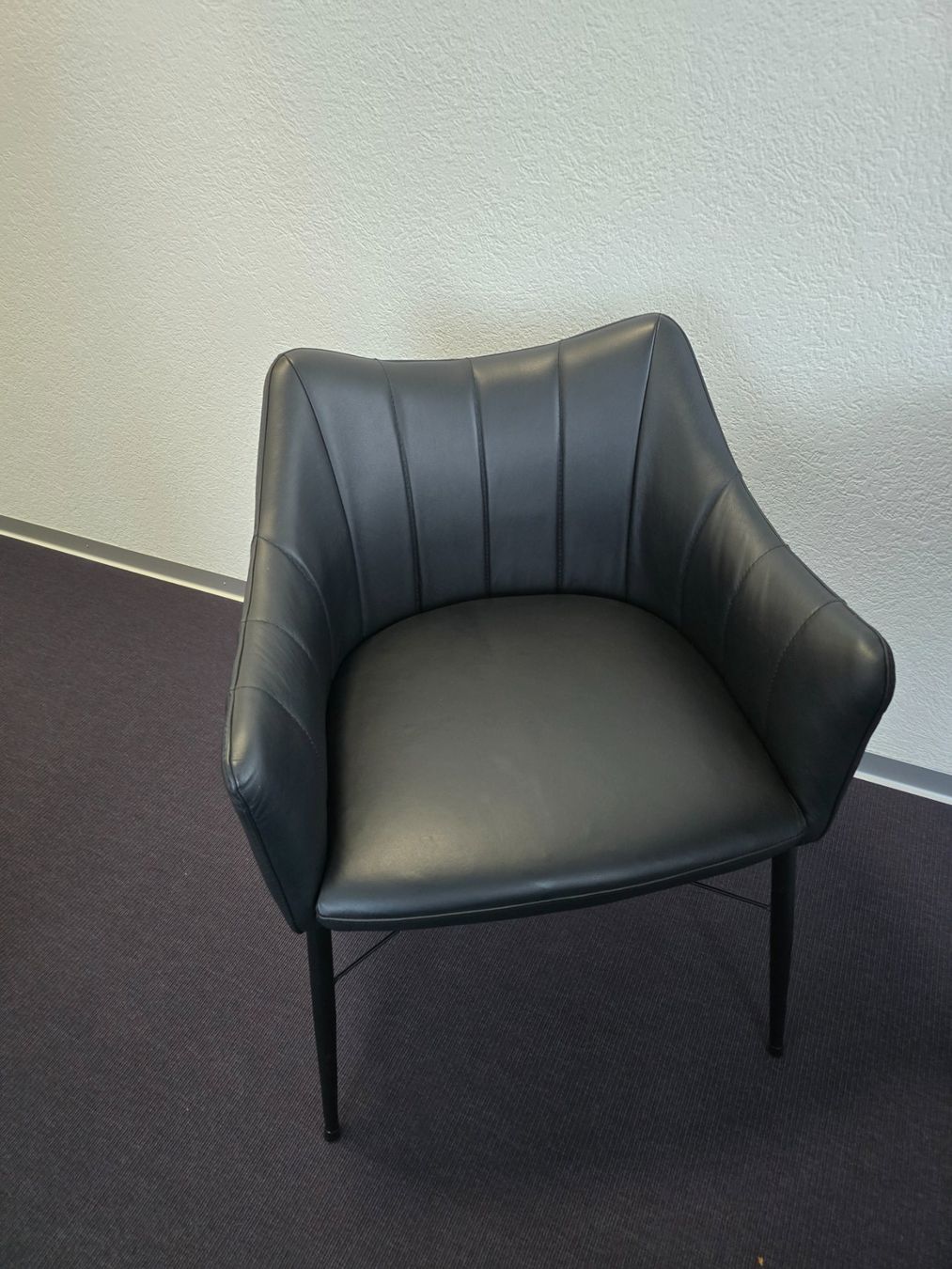 Sedie: 2 Lederstühle – Usato da Boniswil venduto da wuer7