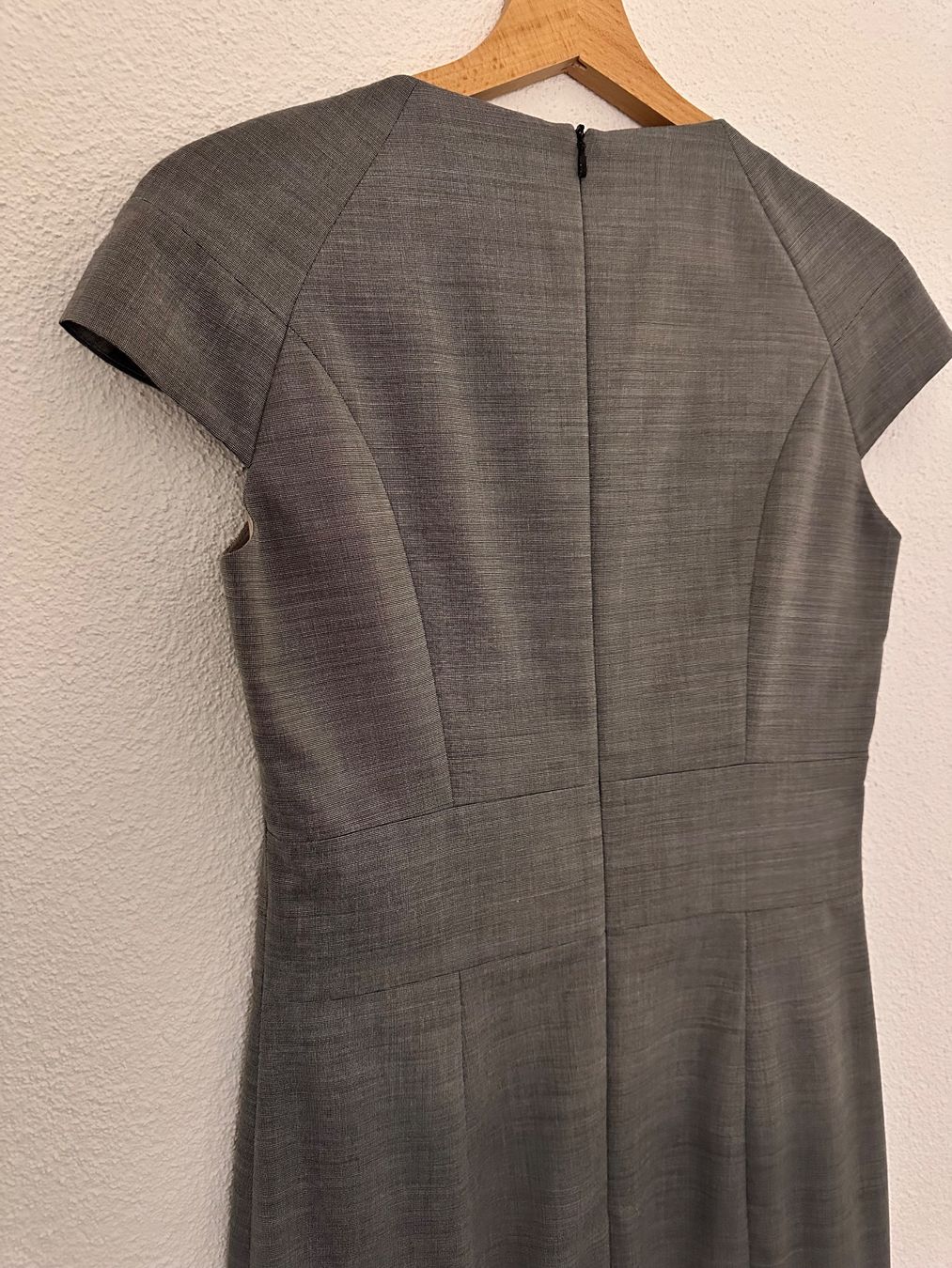 Hugo Boss Vestiti: Business Kleid Hugo Boss Grösse 36 – Usato da Tuggen venduto da wollistar 4