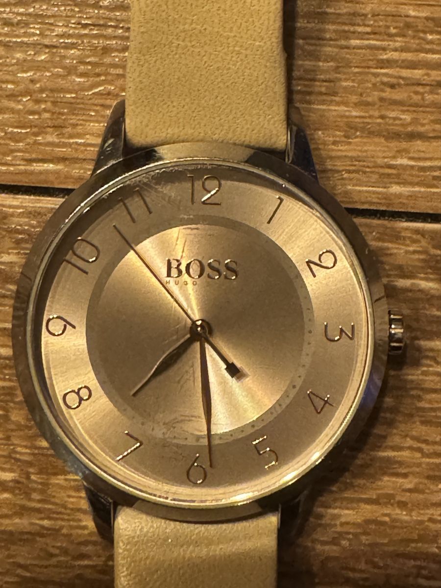 Hugo Boss Montres: Hugo Boss Damenuhr mit hellem Armband, Eclipse – D'occasion à Windisch par Anja13 4