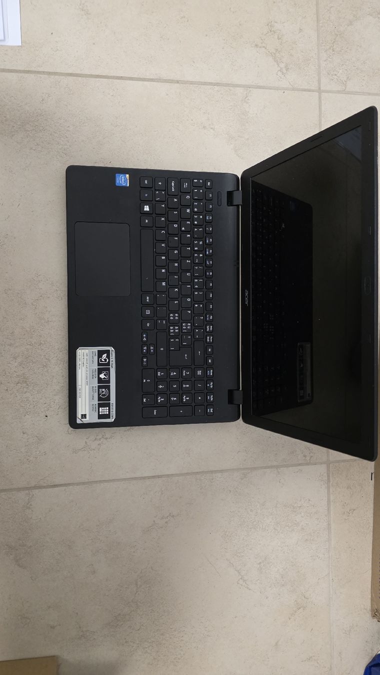 Acer Notebook: Acer Aspire - Ottimo notebook per lavoro e studio! – Usato da Cadro venduto da hug_gh9z 1