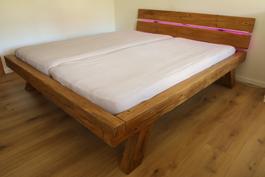Rustikales Massivholzbett / Balkenbett / Doppelbett