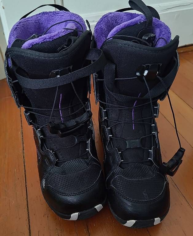 Chaussures femmes: Chaussure de snow taille 40 – D'occasion à Lausanne par Auree_D