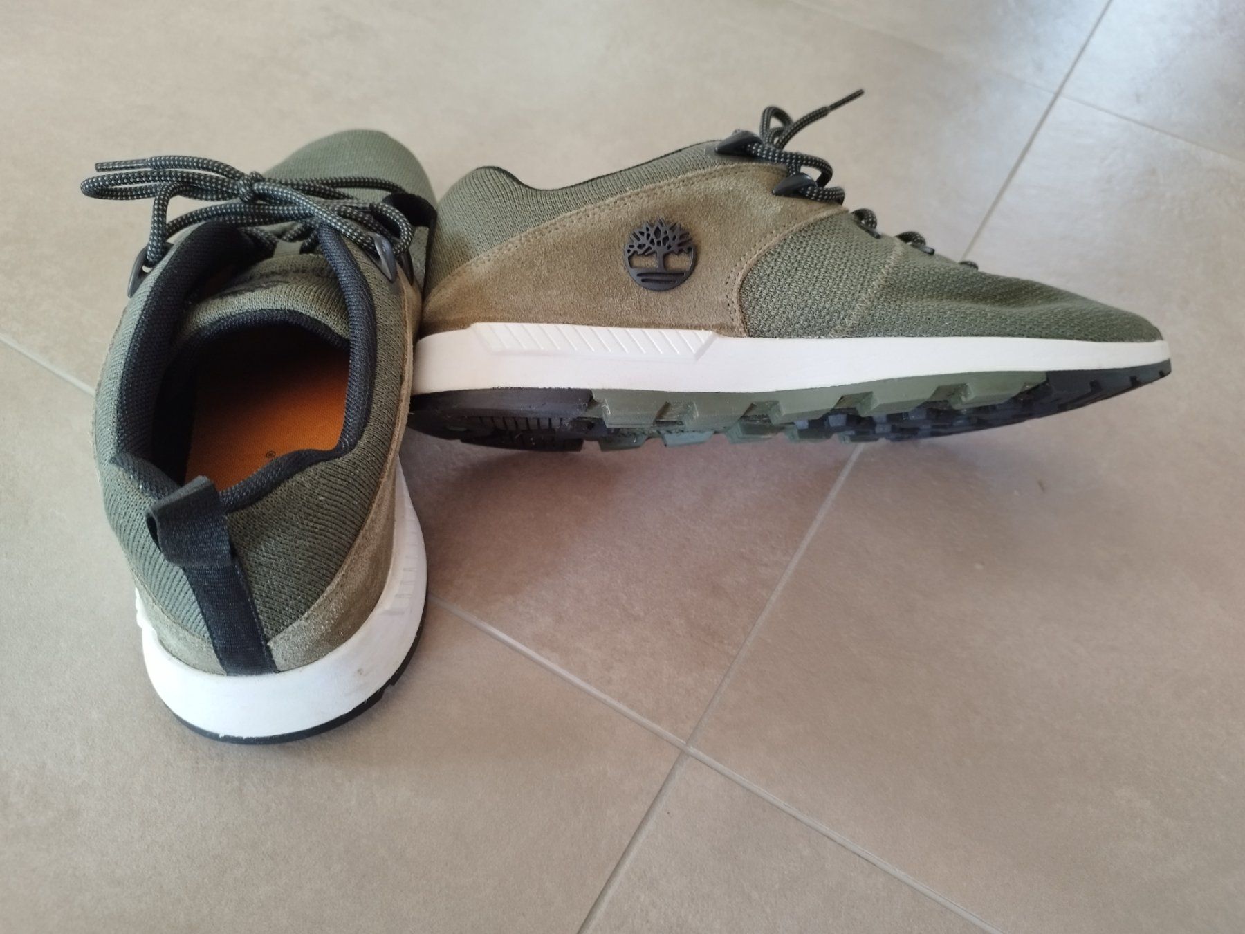 Timberland Herrenschuhe: Chaussures Timberland taille 44.5 – Gebraucht aus Boécourt von aur_d8t5 2