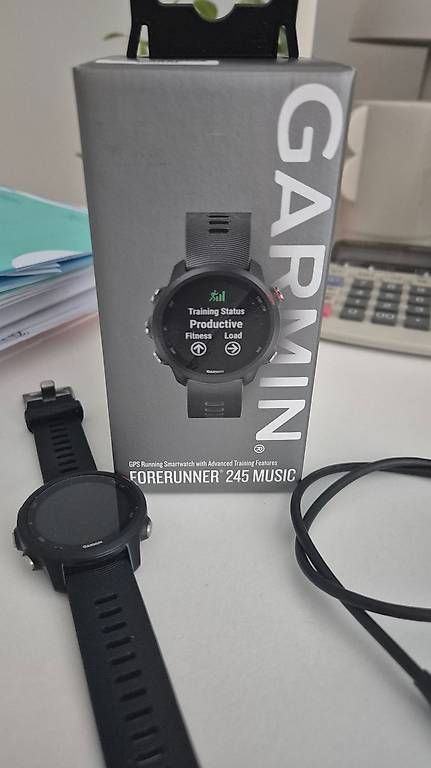 Smartwatch: Neue Garmin Forerunner 245 Music schwarz – Gebraucht aus Lyss von shiver_family