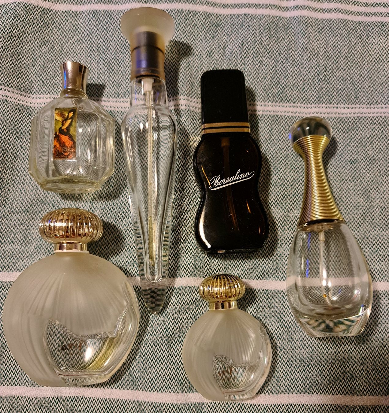 Profumi & Eau de Toilette: flacons de parfum. / lot – Usato da Cortaillod venduto da signep