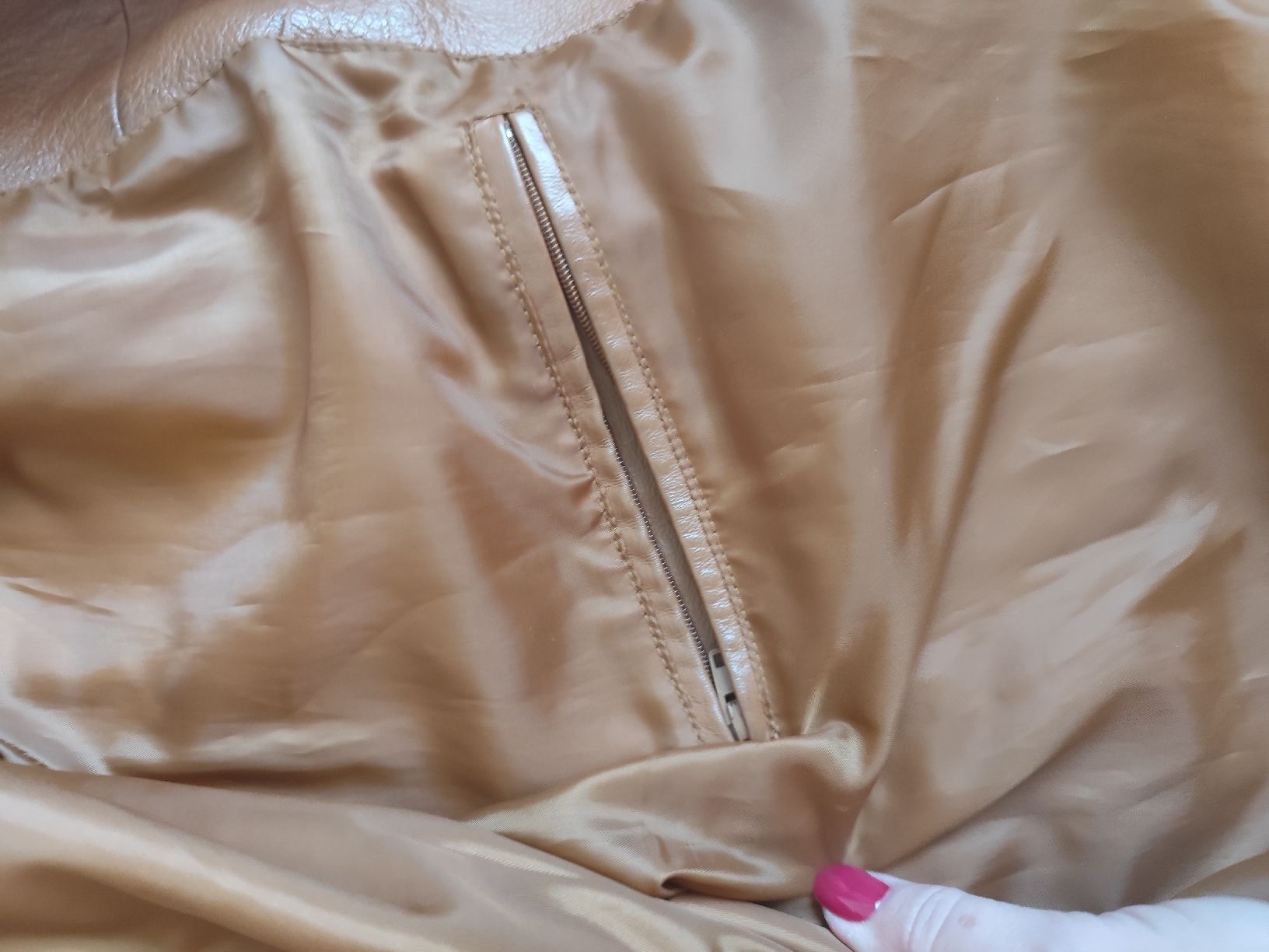 Giacche: Leather Jacket in Brown, Button and Zip Closure – Usato da Mägenwil venduto da VintageGirly 9