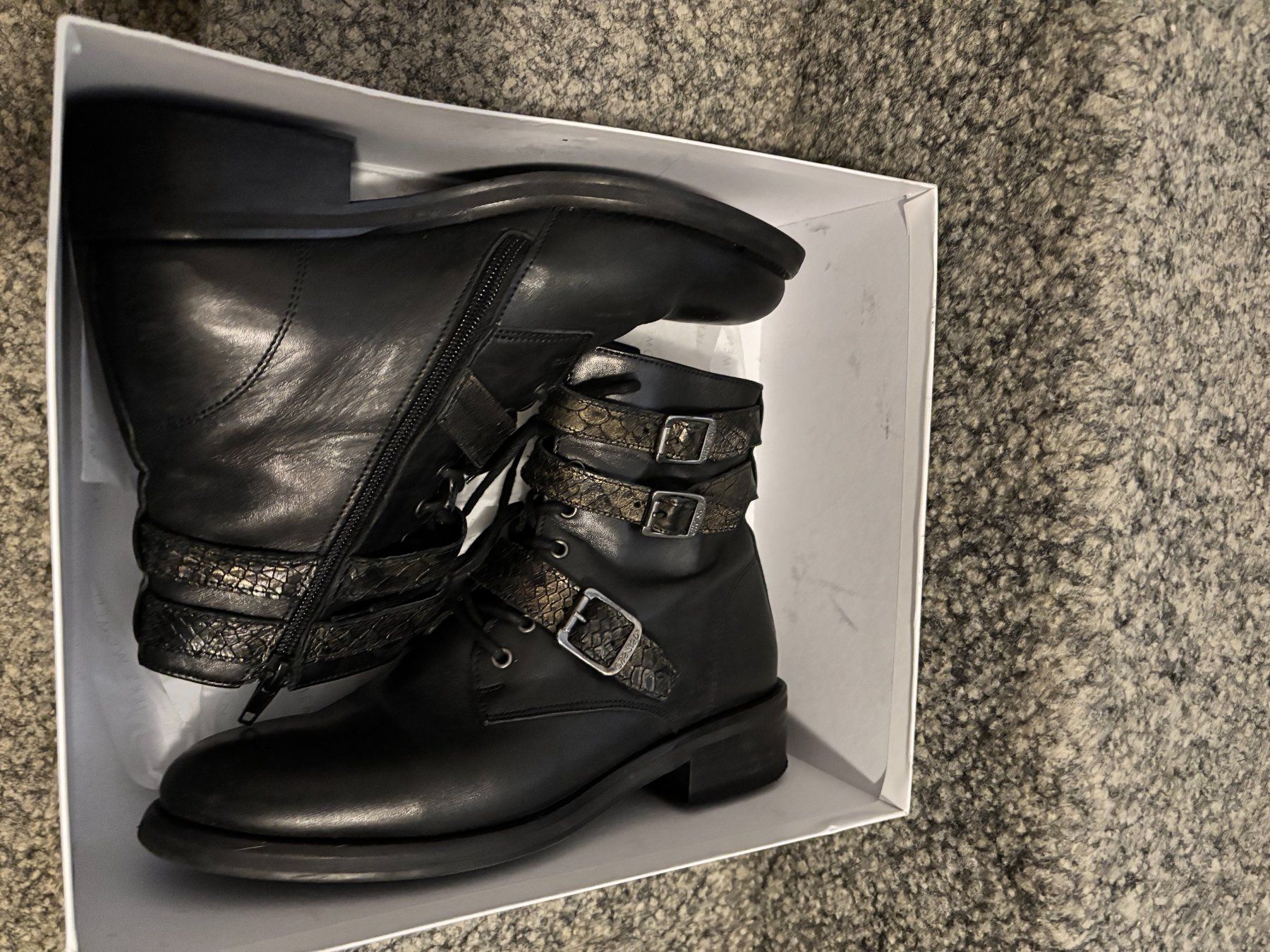 Scarpe da donna: ONE STEP DAMEN BOOTS – Usato da Fällanden venduto da alz_9x7q