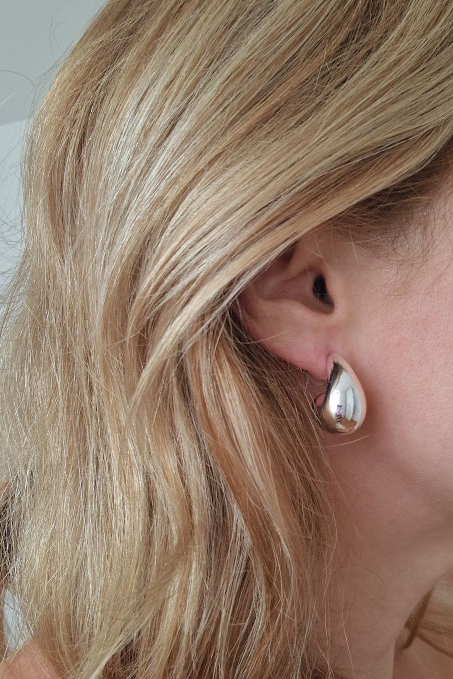 Ohrringe & -stecker: Silberne Ohrringe tropfenformig  trendy elegant – Gebraucht aus Erlinsbach SO von ULIKH