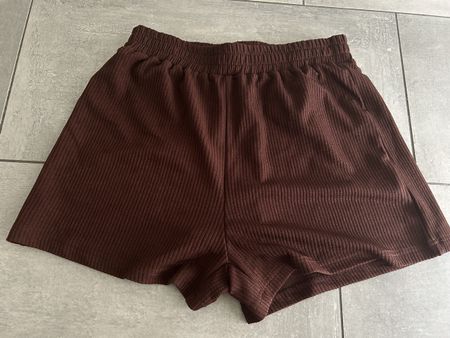 Shorts braun, Rippstrick, Grösse M