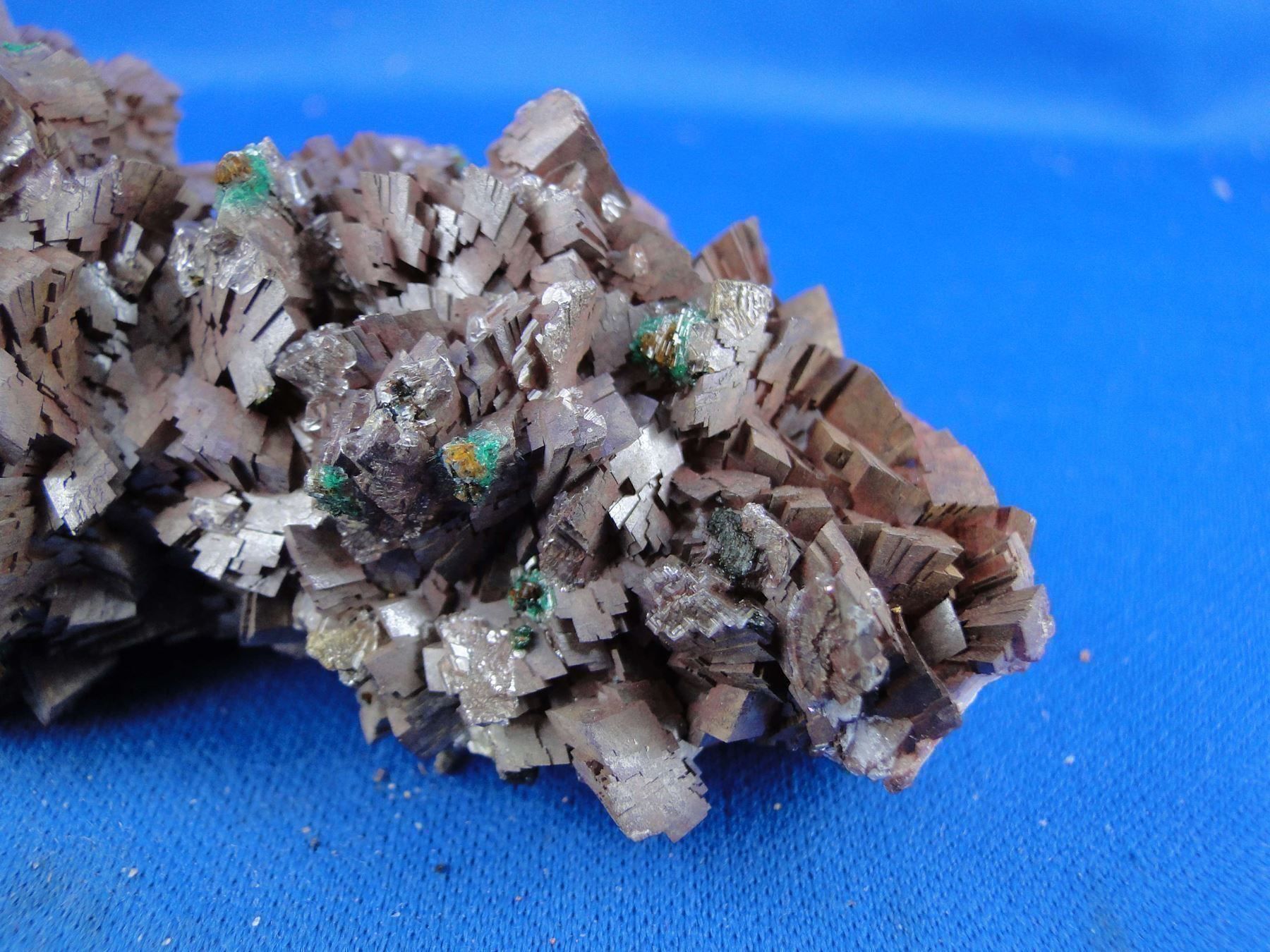 Mineralien & Heilsteine: Rosasit auf Dolomit mit Gypsum – Gebraucht aus Schinznach Bad von Demerald 3