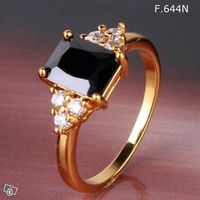 Damenring goldfarben mit schwarzem Stein Gr. 56 neu