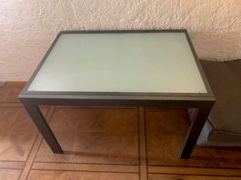 Table en métal et verre