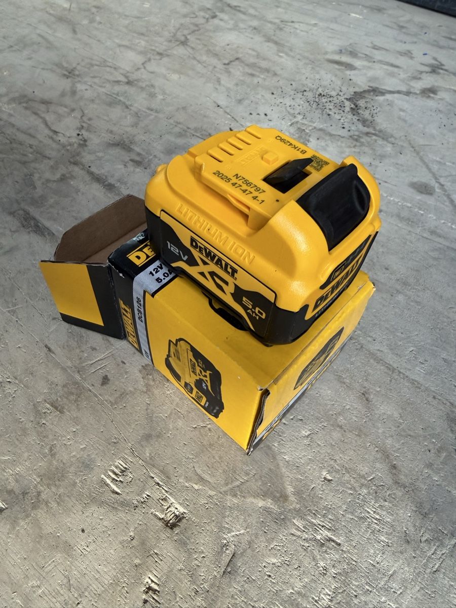 Dewalt Caricatori & Batterie: DeWalt 12V Akku 5.0Ah neu – Nuovo e nell'imballaggio originale da Morgarten venduto da mat_wmj7 4