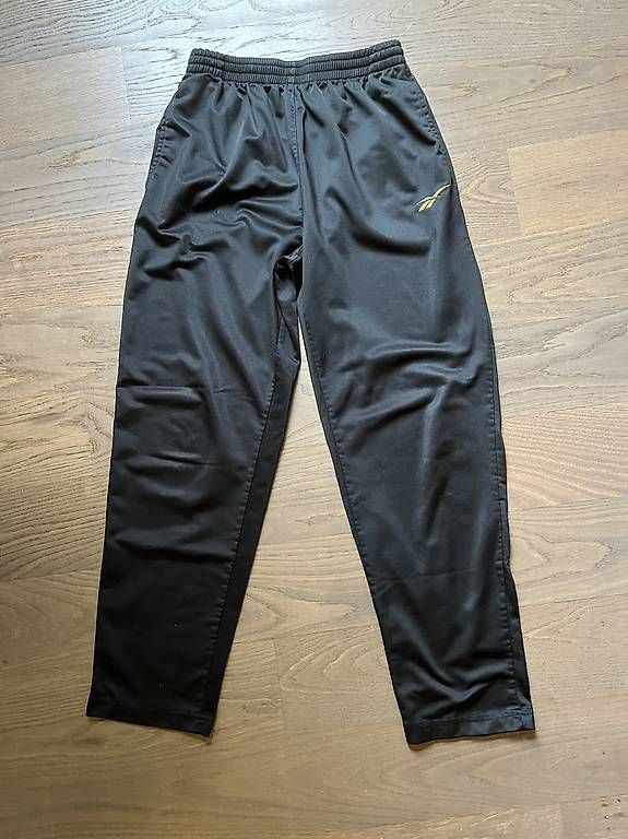 Pantaloni: Reebok Trainerhose – Usato da Luzern venduto da tro_b2v6