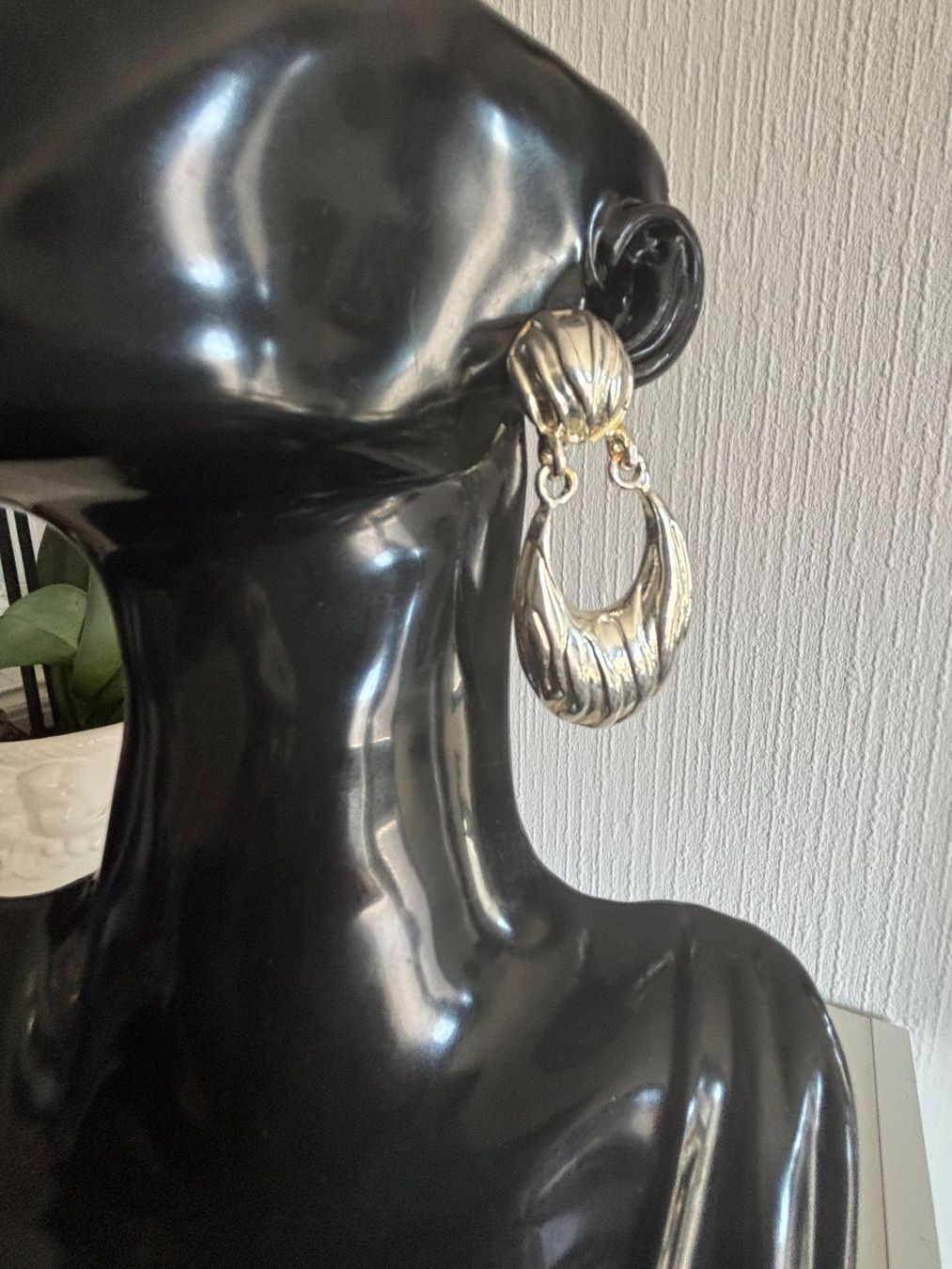 Orecchini pendenti & Orecchini a lobo: Clips d'oreilles vintages style moderniste – Usato da Peseux venduto da CharmeCommerce 7