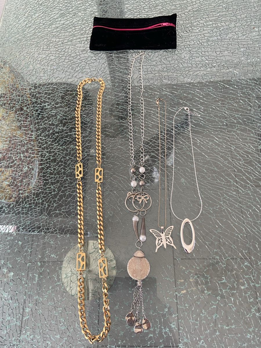 Catenine: Modeschmuck 4 schöne Ketten – Usato da Oftringen venduto da andrax