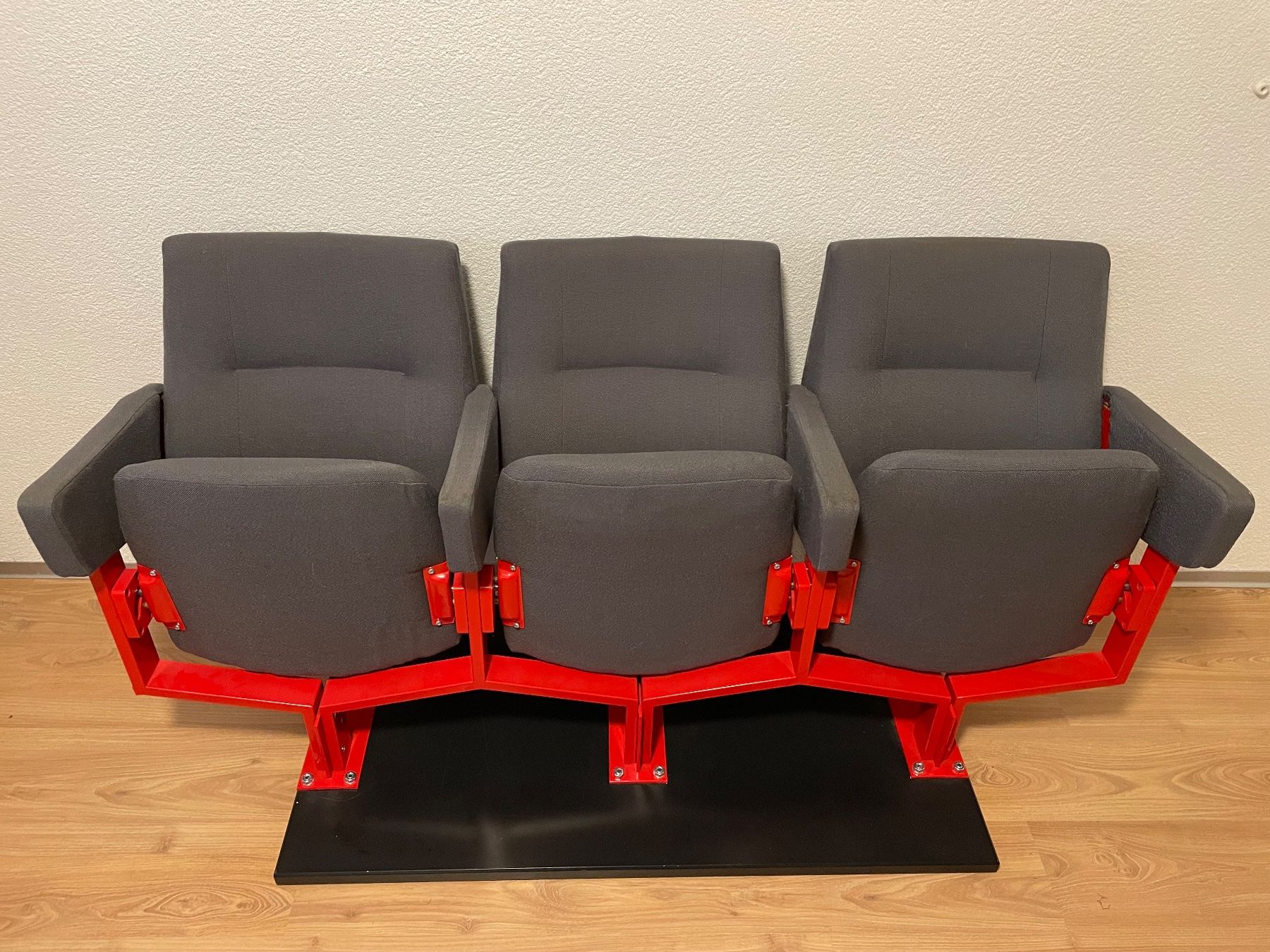 Home Cinema: Kinostühle – Usato da Kerzers venduto da cardinal79