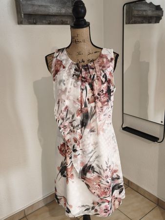 Swing Sommer Kleid, Grösse M Blumenmuster, Top Zustand