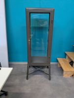 Vitrinenschrank