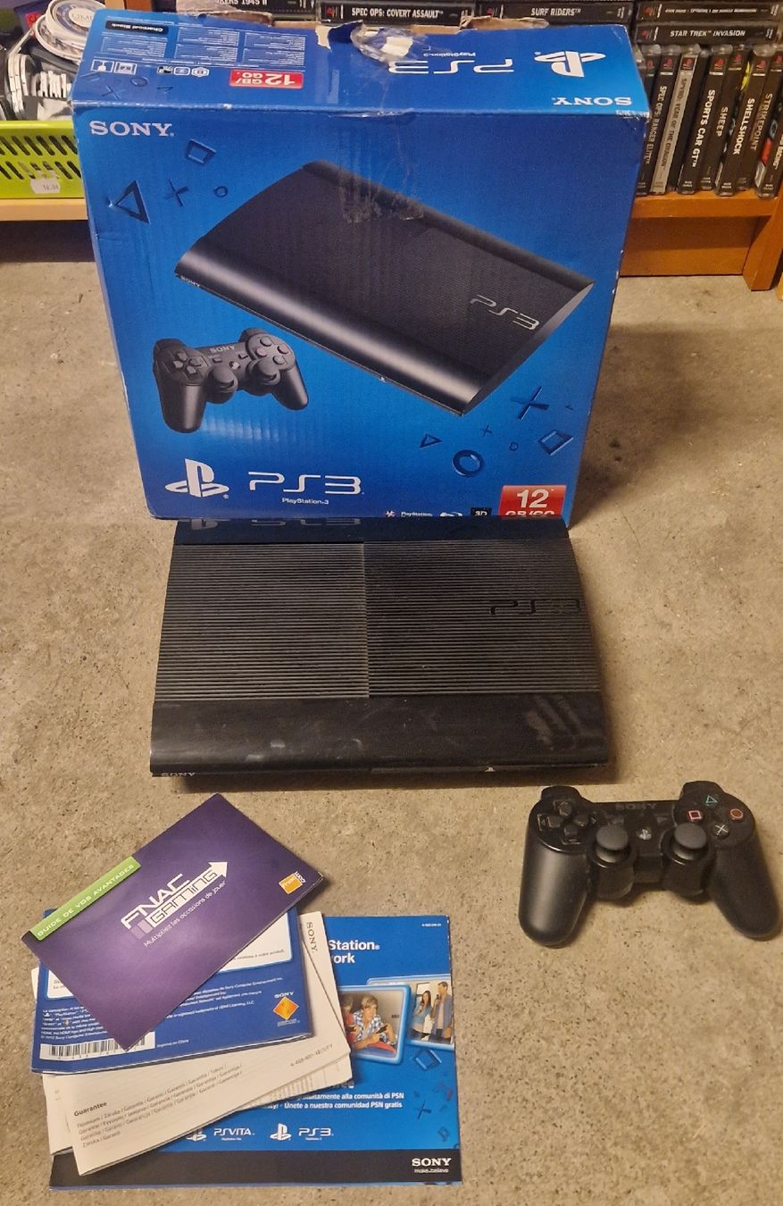 Sony Console: Ps3 Ultra Slim avec boite – Usato da Villars-sur-Glâne venduto da MrLobTec