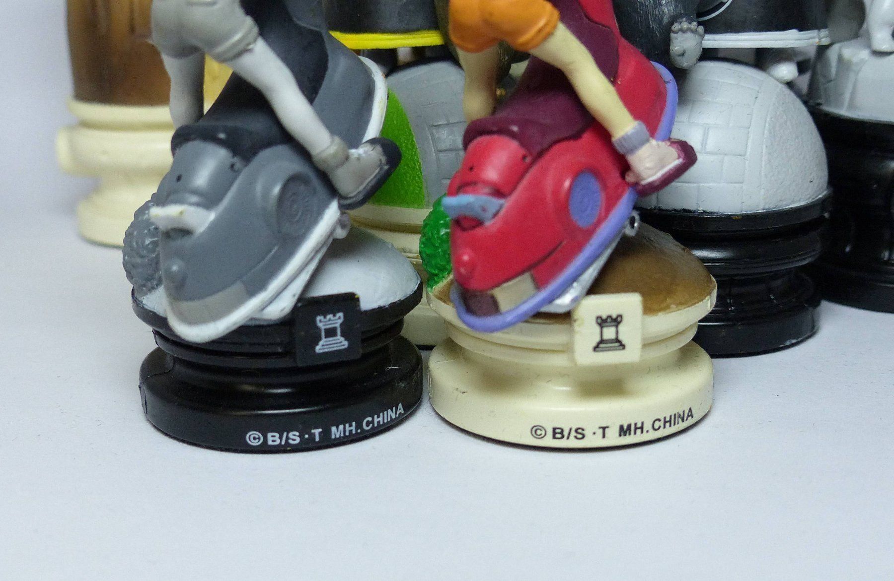 Statuette: DRAGON BALL Z 2003 MEGAHOUSE CHESS SET – Usato da Lugano venduto da YouWantUS 5