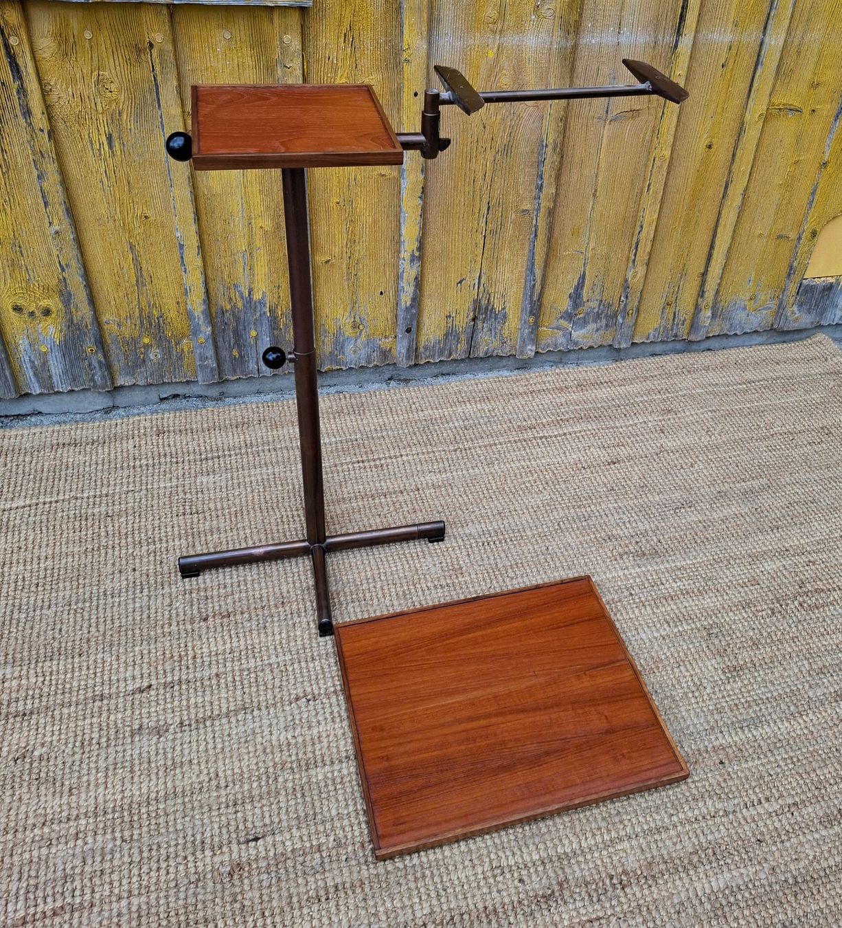 Embru Tavoli: UNIKAT Teak Embru Caruelle Tisch – Usato da Haslen AI venduto da Vintagelix 6