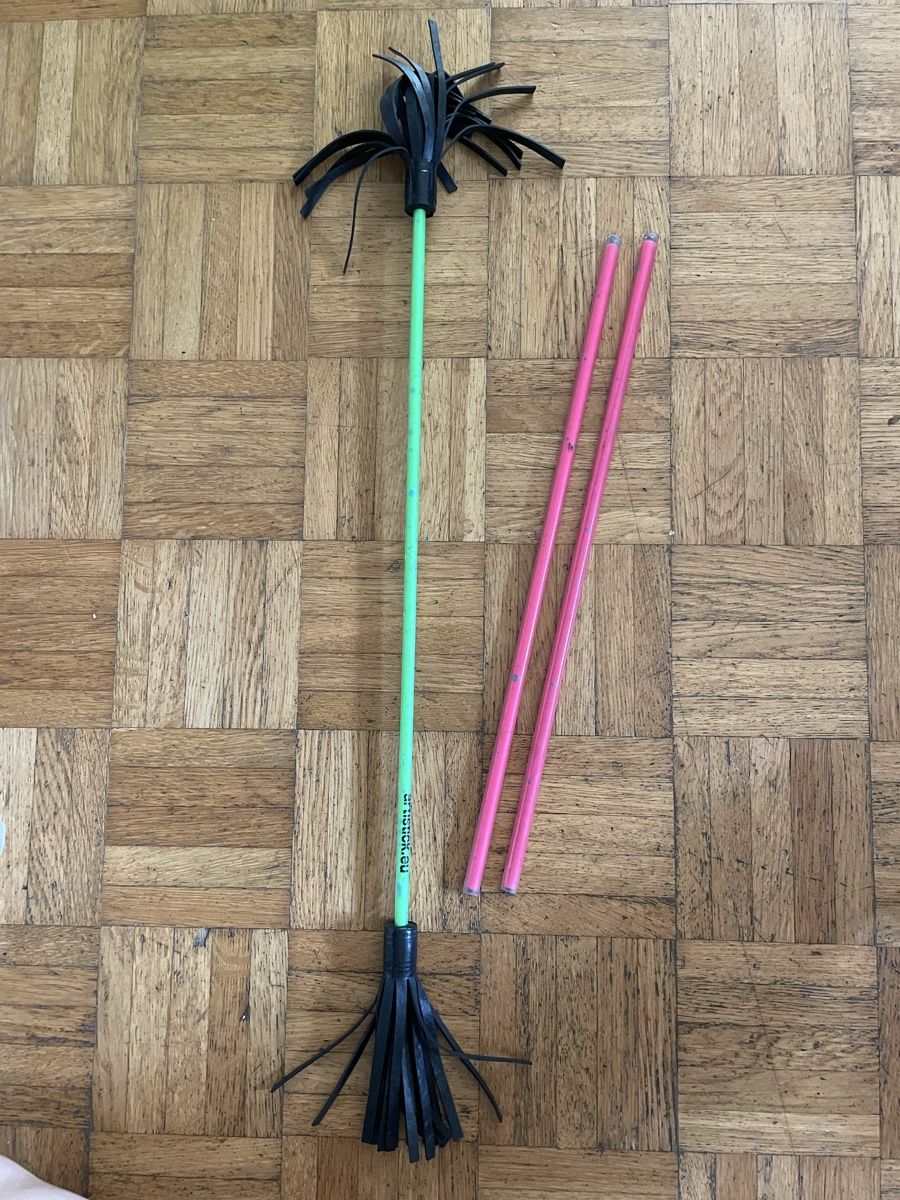 Spielzeuge: Flower Stick (Devil Stick) – Gebraucht aus Zürich von Patti